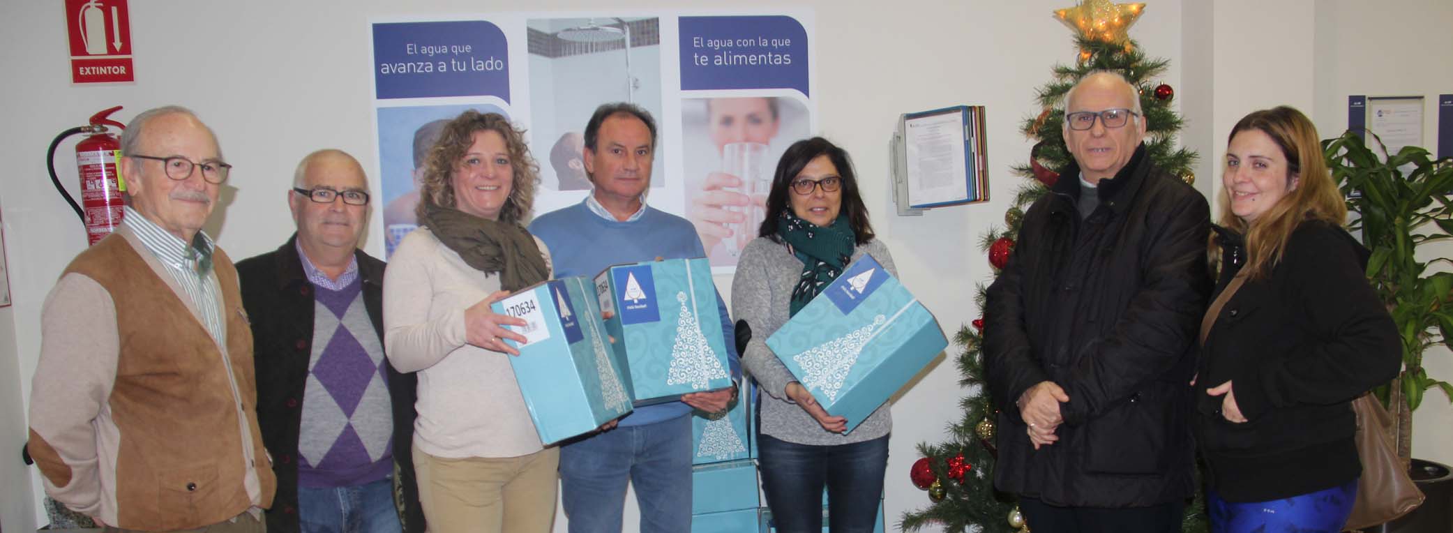 Entrega lotes navideños